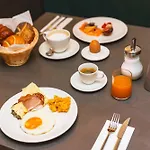 Dion Hotel 4*