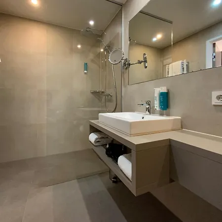 Dion Hotel